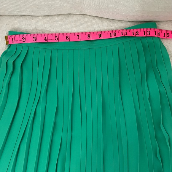 J. Crew Accordion Pleated Kelly Green Midi Skirt - Picture 4 of 7